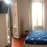 Alle Porte Del Colosseo