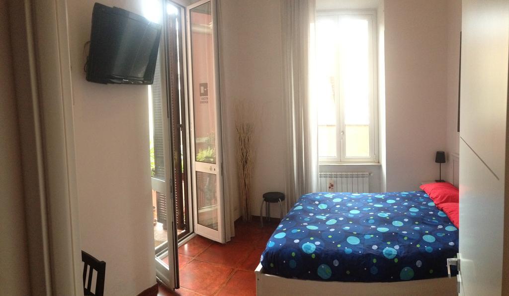 Alle Porte Del Colosseo Bed & Breakfast *